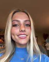 Chloe Dinello's headshot